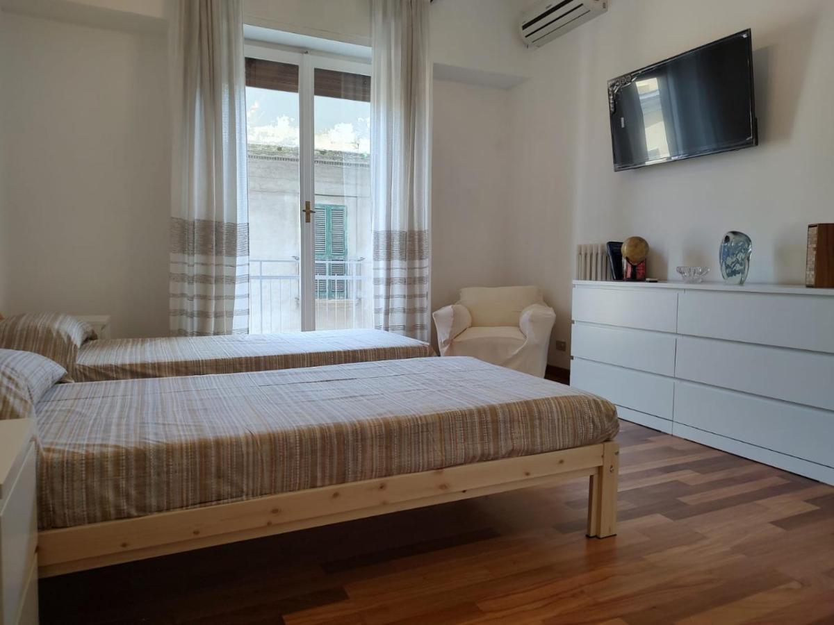 Nel Mezzo Del Cammin Apartment Brindisi Luaran gambar